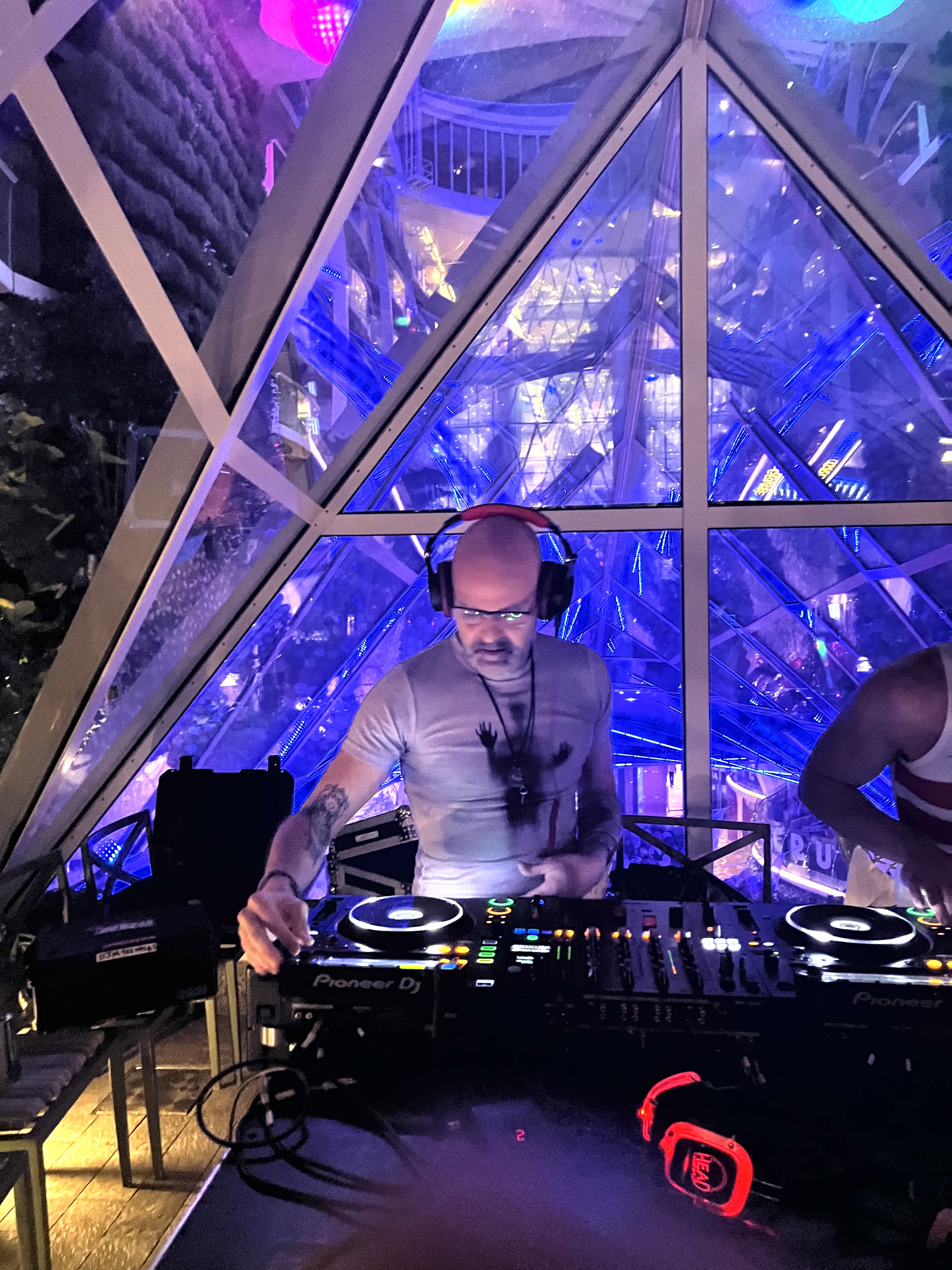 NOTOTO at Groove Cruise 2025
